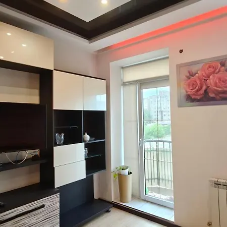 Stylish In Center! Apartment *