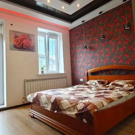 Apartment Stylish In Center!